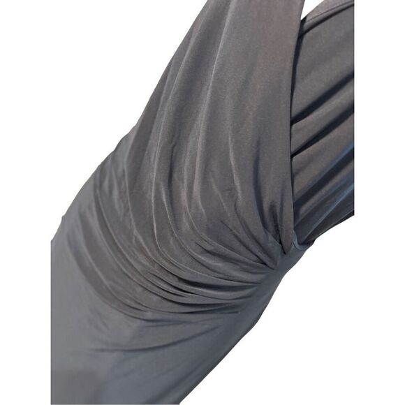 NIPON Boutique gown - Picture 3 of 8